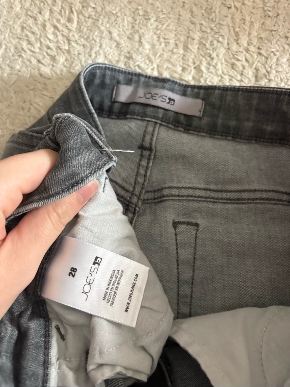 Joe's Jeans Gray High-Rise Distressed Raw Hem Ankle Jeans Size 28 - Picture 3 of 6
